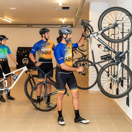 Atzavara Hotel & Spa Santa Susanna Exterior foto Bicycle lift