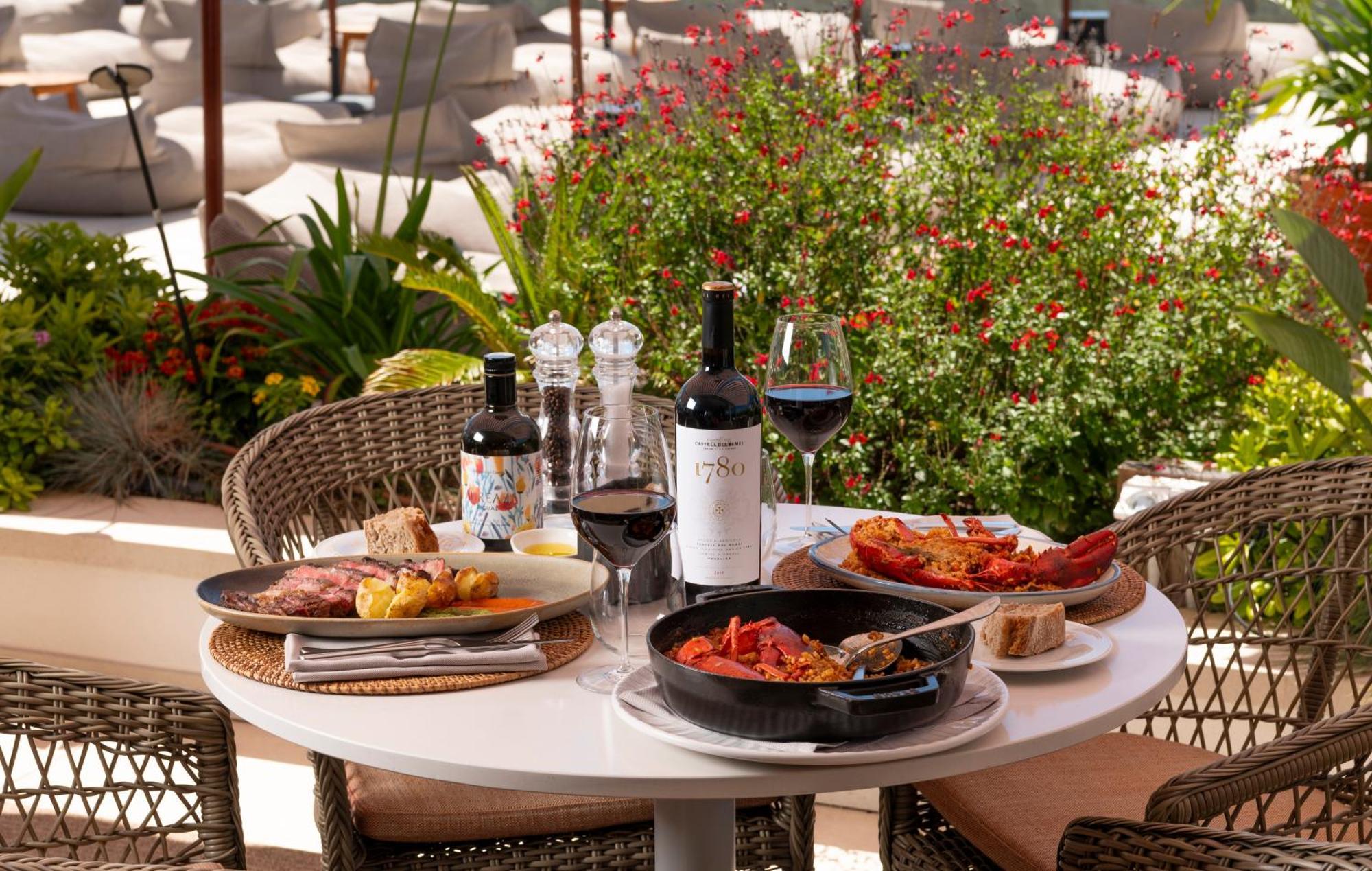 Atzavara Hotel & Spa Santa Susanna Exterior foto Tapas