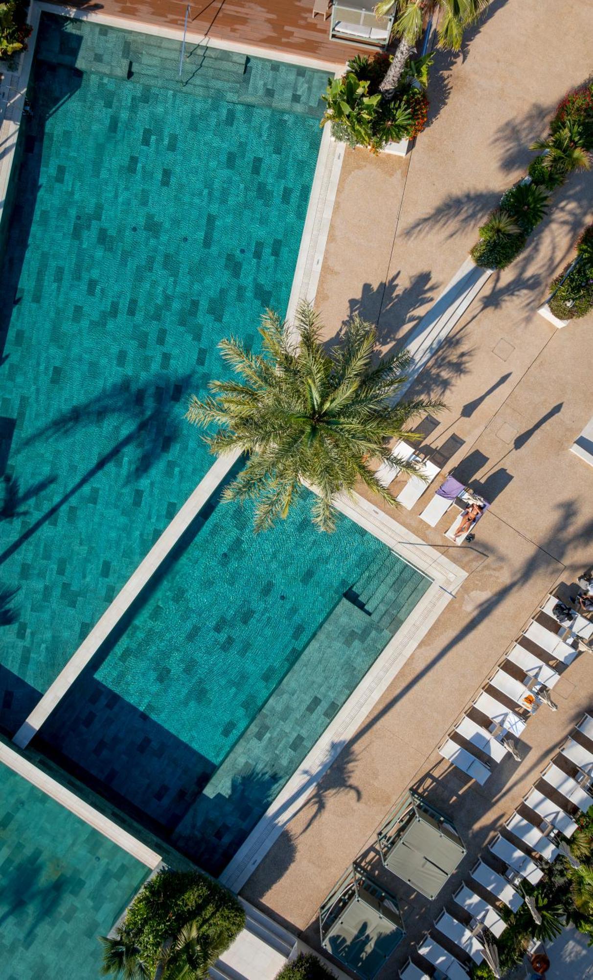 Atzavara Hotel & Spa Santa Susanna Exterior foto Aerial view of the pool at the Hotel