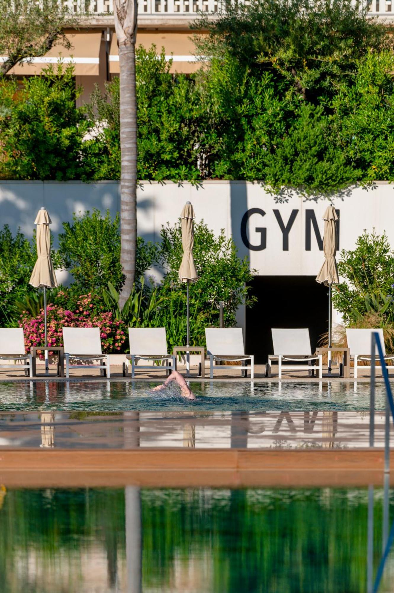 Atzavara Hotel & Spa Santa Susanna Exterior foto The gym at the Four Seasons Hotel, Los Angeles